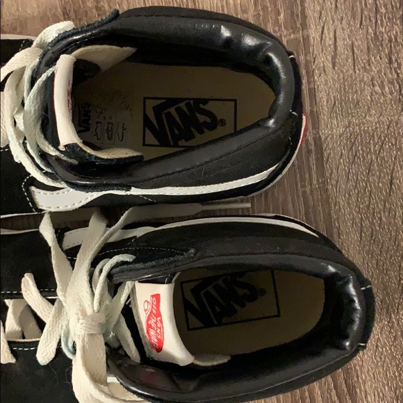 Vans - Picture 7 of 7